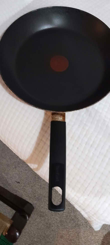 Photo of free Frying pan (Goodmayes IG3) #1