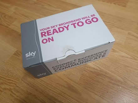 Photo of free SKY Wireless Broadband Router SR102 (Holloway N7) #1