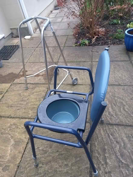 Photo of free Commode and frame (Wallingford OX10 9DS) #1