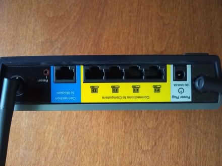 Photo of free Belkin Router - Silver (Elmstead BR7) #2