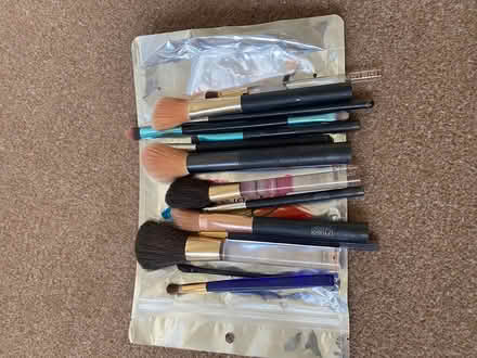 Photo of free Makeup brushes (Privett PO12) #3