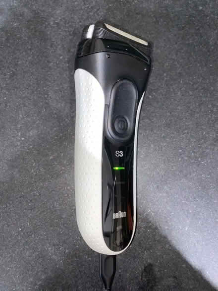 Photo of free Braun series 3 ProSkin razor (Bamford S33) #2