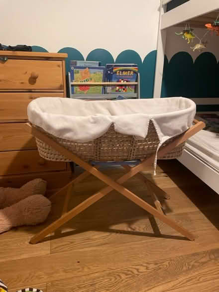 Photo of free Moses basket (LD7) #1