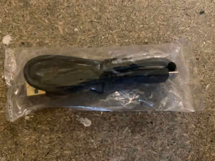 Photo of free USB-C to USB cable (Kemptown BN2) #2