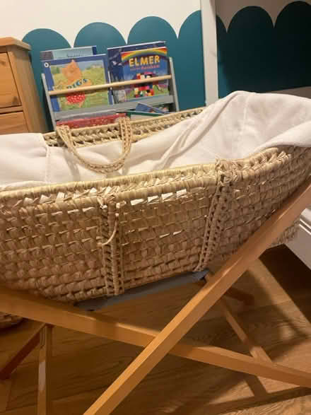 Photo of free Moses basket (LD7) #3