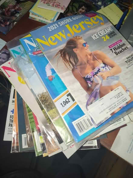 Photo of free New Jersey magazines (Leonardo/Middletown) #1