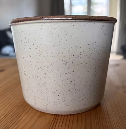 Photo of free 3x Ceramic indoor plant pots (Wigston Magna) #4