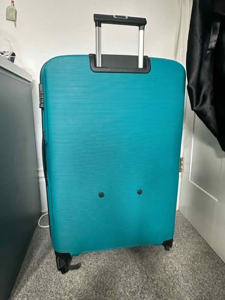 Photo of free large hardshell teal suitcase (broken) (BN2) #3