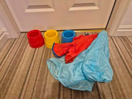 Photo of free 3 paint mixing pots and 3 top covers (Greaves LA1) #1