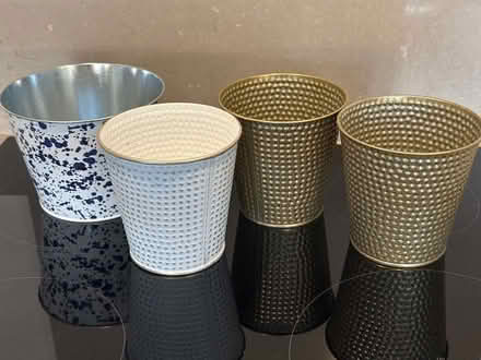 Photo of free 4 pretty M&S metal plant pots (Woodford SK7) #1