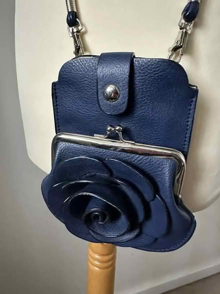 Photo of free Mobile Phone Pouch Cross Body Bag (Warfield RG12) #1