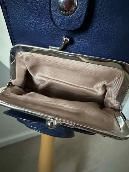 Photo of free Mobile Phone Pouch Cross Body Bag (Warfield RG12) #2