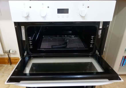 Photo of free Hotpoint integrated double oven and grill in white (Longley Green WR13) #2