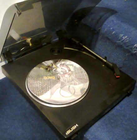 Photo of free Bush MTT1 small footprint vinyl record turntable. (Top Amersham HP6) #1
