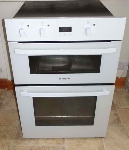Photo of free Hotpoint integrated double oven and grill in white (Longley Green WR13) #1