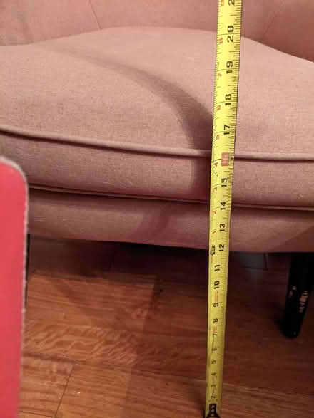 Photo of free Pink accent chair (leslieville) #2