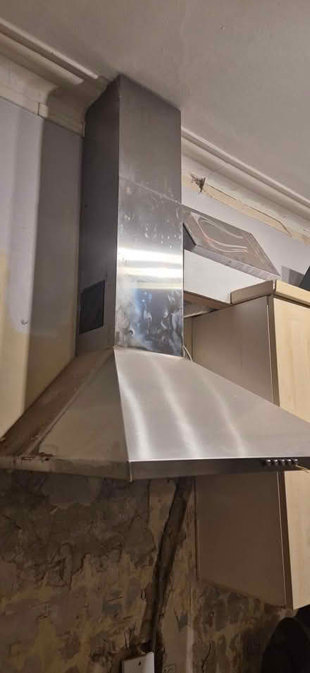 Photo of free Cooker Hood (W7, Grosvenor Road) #1
