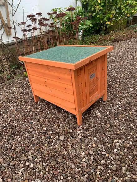 Photo of free Small Rabbit Hutch (Mollington CH1) #1