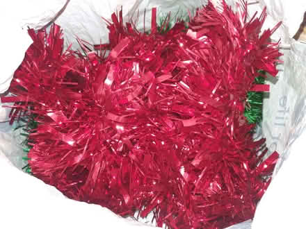 Photo of free green and red garland tinsel (Crown Wood RG12) #1