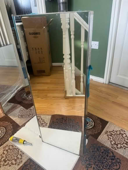 Photo of free Bathroom mirror (East dulwich SE22) #1