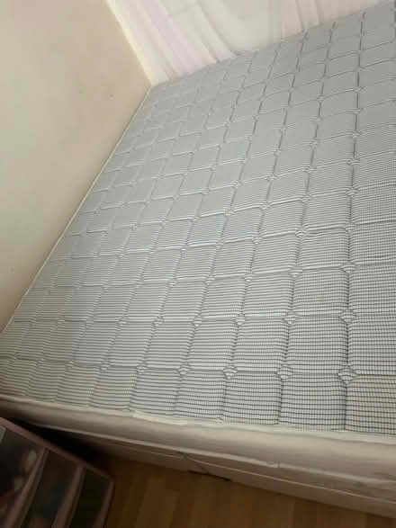 Photo of free King size bed & Dormeo mattress (AL2) #3