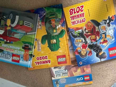 Photo of free Lego annuals and books (Ip33) #1