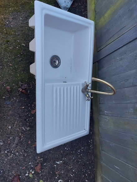 Photo of free Porcelain white kitchen sink (Central Derby DE1) #1