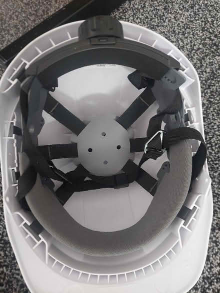 Photo of free Portwest endurance safety helmet one size white PS55WhR (Broomhall S3) #4