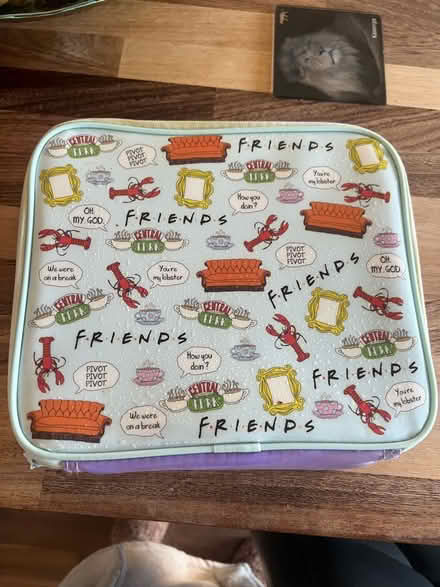 Photo of free Friends lunchbox (Hawley) #1