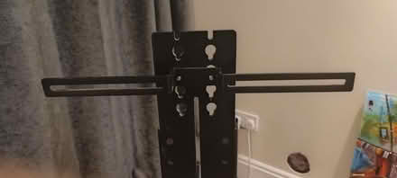 Photo of free Heavy duty TV stand (Neston - CH64) #4