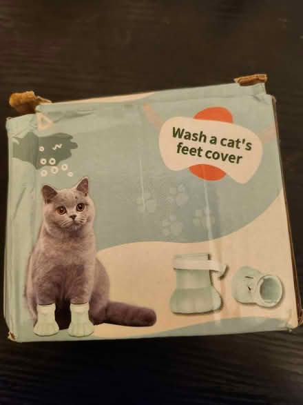 Photo of free Various pet items (Round Green LU2) #2