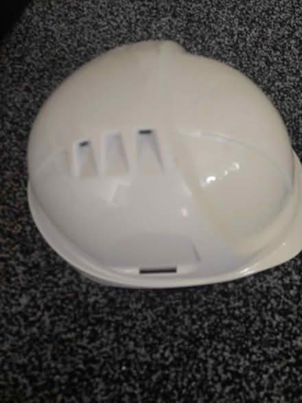 Photo of free Portwest endurance safety helmet one size white PS55WhR (Broomhall S3) #3