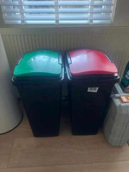 Photo of free 2x kitchen bins (Enfield N21) #1