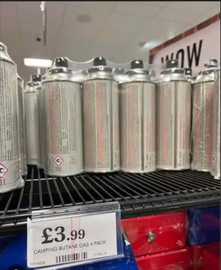 Photo of free camping butane gas can (E12 5HX) #1