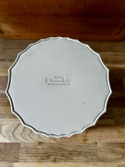 Photo of free Empty chocolate tin (TW2 whitton) #2