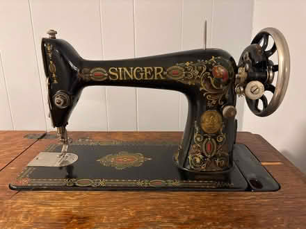 Photo of free Antique Singer Sewing Machine (Skokie) #2