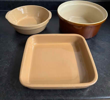 Photo of free 3 ceramic roasting dishes/bowls (Wigston Magna) #1