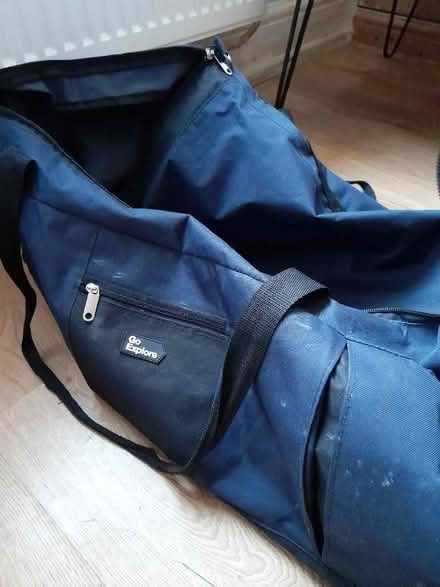 Photo of free Holdall on wheels, broken zip (Colwick NG4) #2