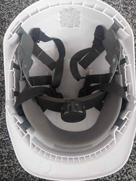 Photo of free Portwest endurance safety helmet one size white PS55WhR (Broomhall S3) #2