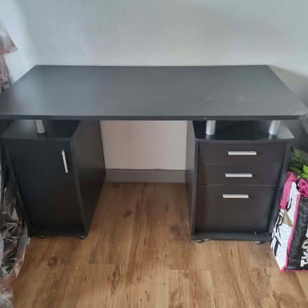 Photo of free Black Desk (Kendal LA9) #1