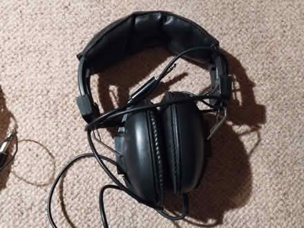 Photo of free Five vintage / old headphones (Alnwickhill EH16) #3