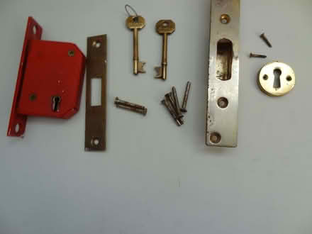 Photo of free 5lever mortice lock + 2keys (Hazlemere HP15) #1
