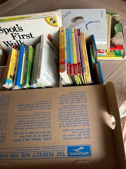 Photo of free Baby and children’s first books (Chargrove GL53) #1