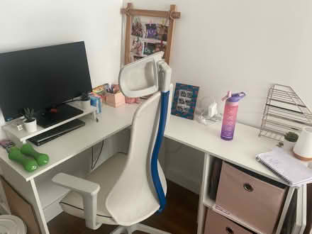 Photo of free White L-shaped Desk (Lewisham SE13) #1