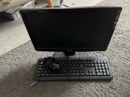 Photo of free Screen, mouse and keyboard (Great billing Northamtpon) #1