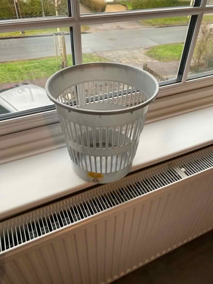 Photo of free Waste paper basket (SG6) #1