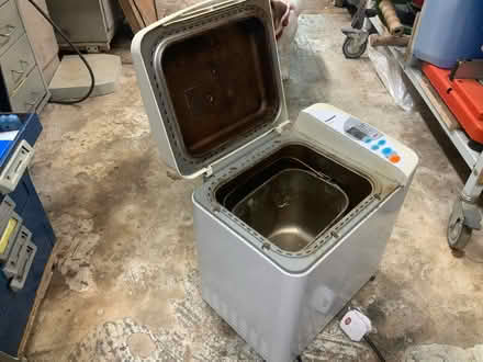 Photo of free Panasonic bread maker (Epsom KT19) #3
