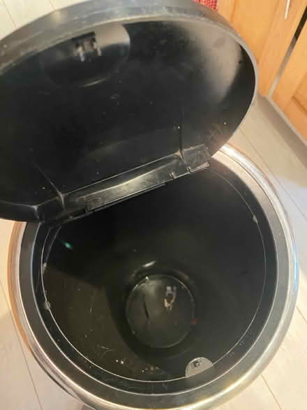Photo of free Kitchen bin - 30 litre (Stockwell) #4