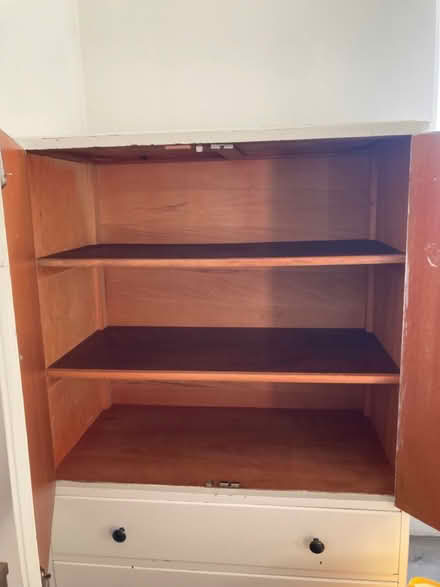 Photo of free White wardrobe (SE19) #4