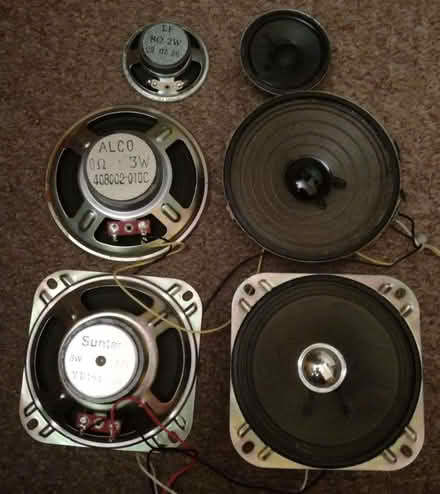 Photo of free Four 4" and Two 2" full-range speaker drivers (Westhoughton BL5) #2